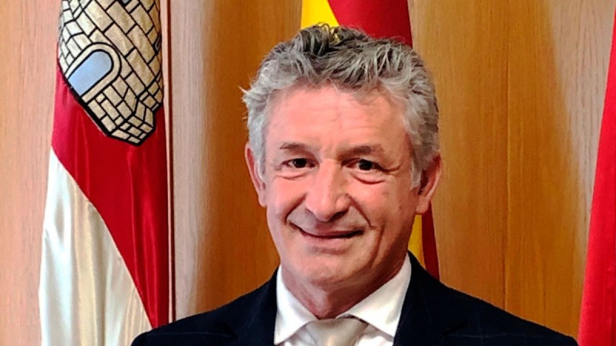 El alcalde de Arroyo de la Encomienda, Sarbelio Fernández.