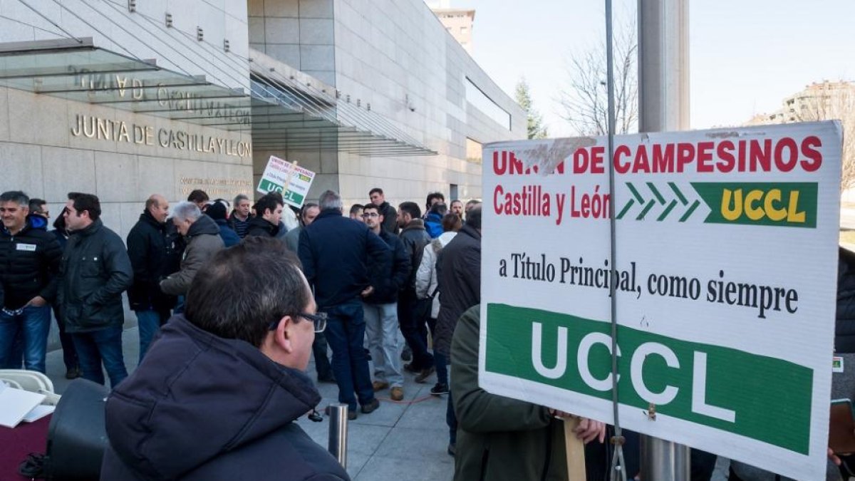 La Unión de Campesinos de Castilla y León (UCCL) convoca una concentración para reclamar modificaciones en la nueva normativa que regula los purines-ICAL