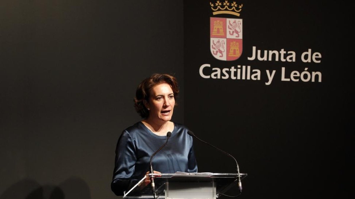 La consejera de Cultura y Turismo,Josefa García, en el stand de Castilla y León en Fitur-ICAL