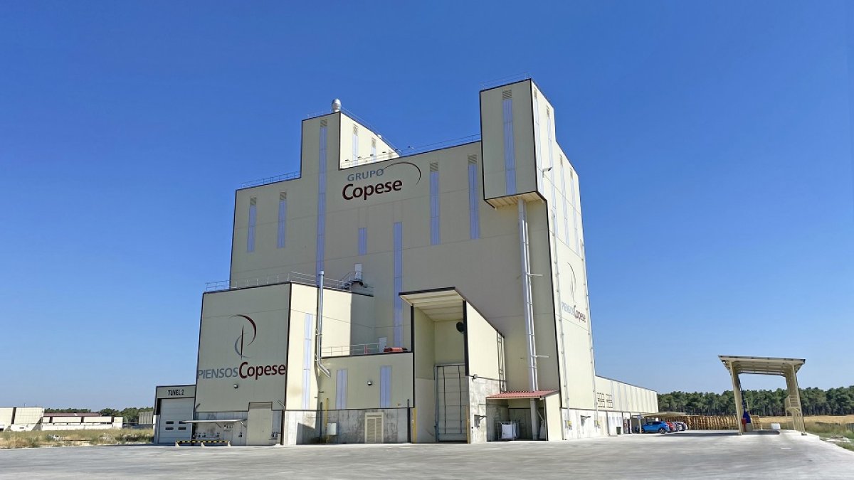 Nueva fábrica de piensos del Grupo Copese. - EM