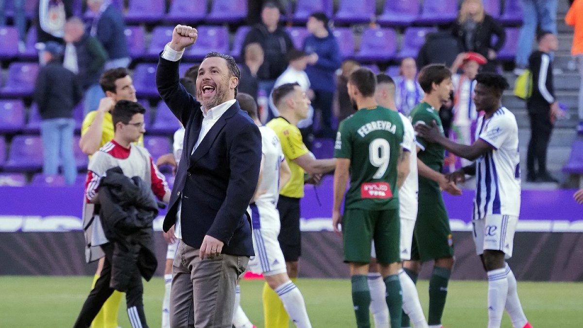 Sergio celebra la victoria del pasado domingo frente al Espanyol en Zorrilla. PABLO REQUEJO.