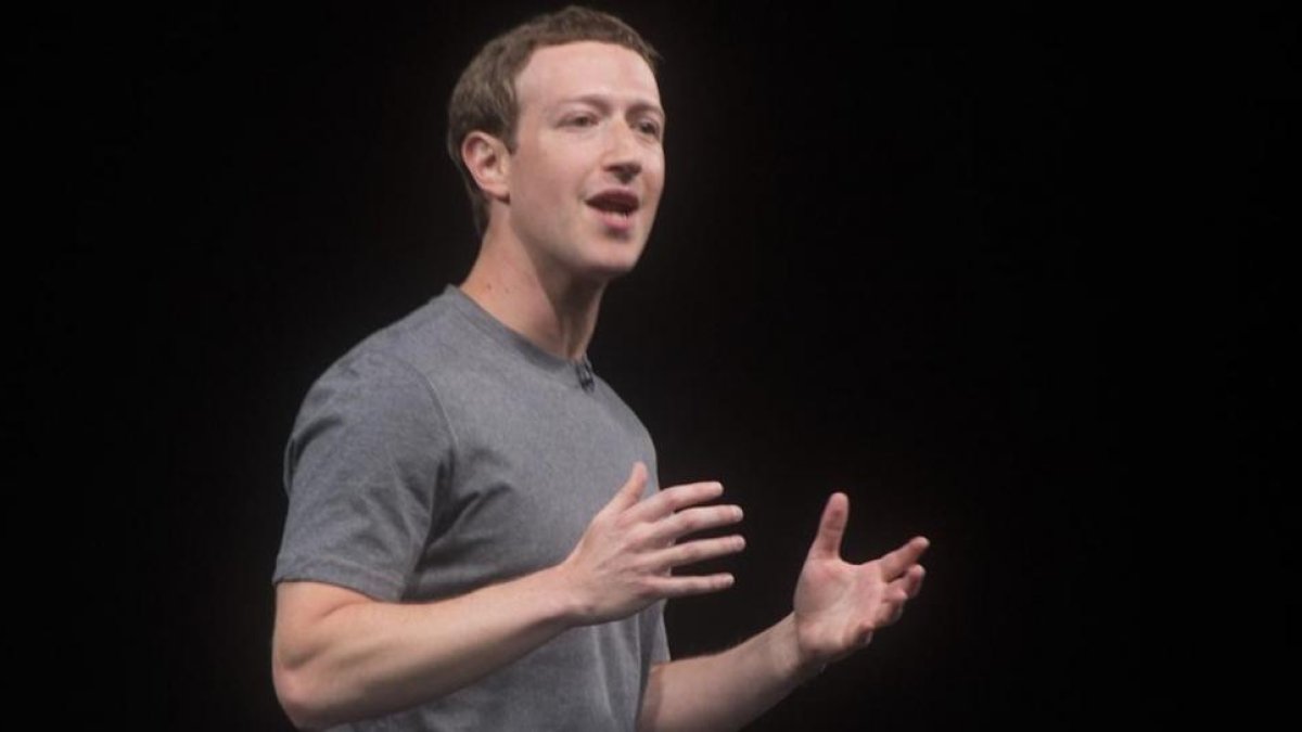 Marck Zuckerberg, en el Mobile World Congress de Barcelona, en febrero del 2016.-JORDI COTRINA