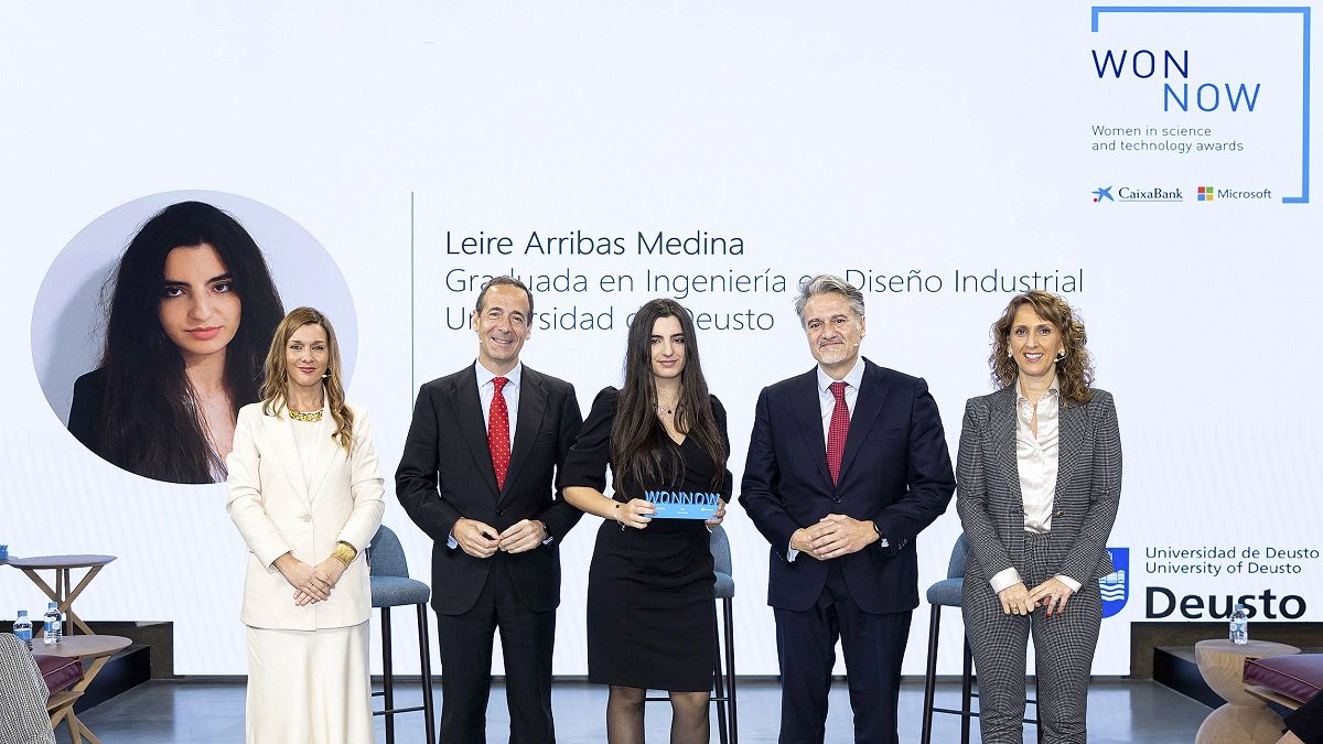 Leire Arribas Medina durante la entrega del premio. EL MUNDO