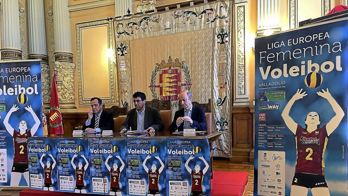 Presentación de Liga Europea de Voleibol en el Ayuntamiento-G.V.