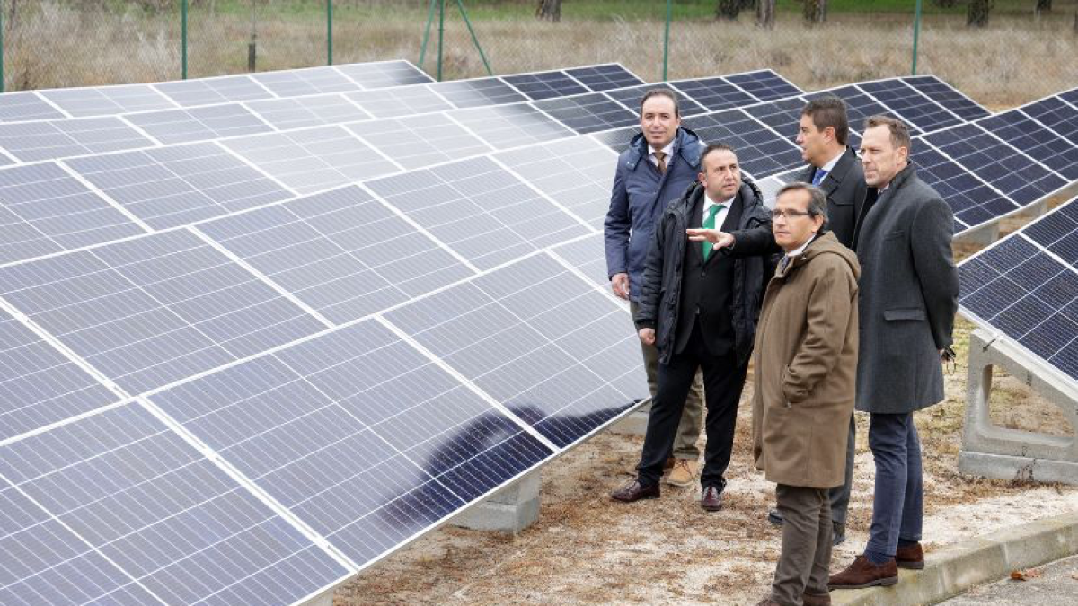 La Junta destina 57.000 euros a una planta fotovoltaica para autoconsumo en la EDAR de Pedrajas de San Esteban.- ICAL