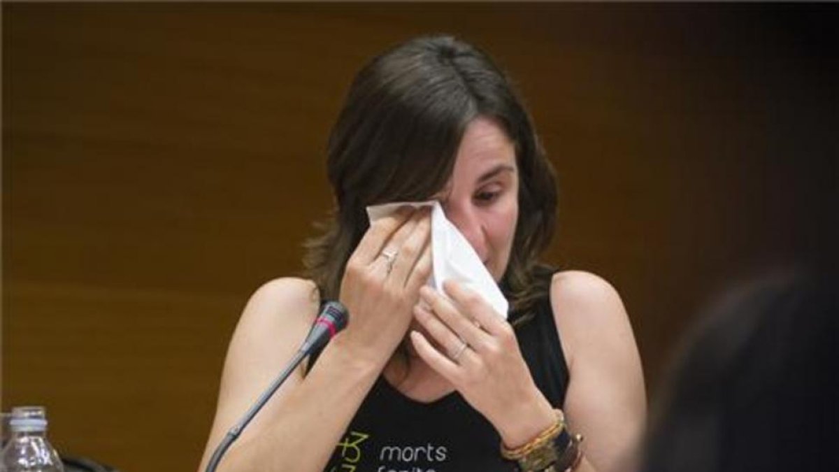 Beatriz Garrote, durante su comparecencia en la comisión de investigación del accidente de Metro Valencia.-MIGUEL LORENZO
