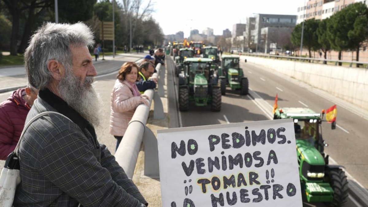 Reivindicaciones de agricultores en Valladolid. -J.M. LOSTAU