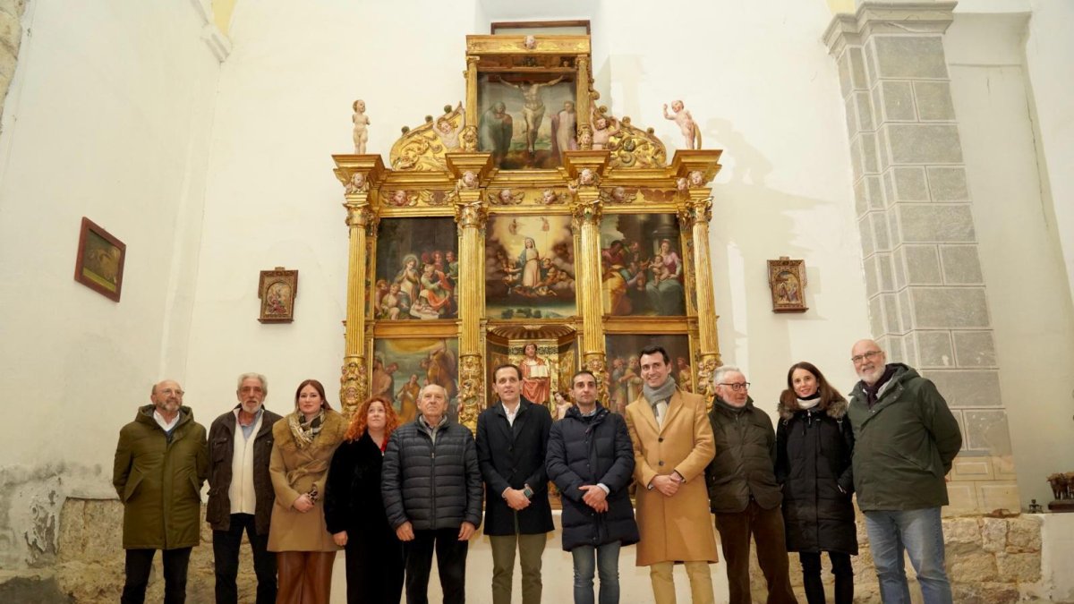 La Diputación de Valladolid recibe el retablo restaurado de San Esteban de la iglesia de Moral de la Reina.- ICAL