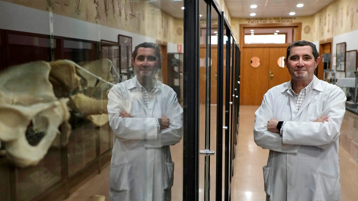 Juan Antonio Juanes Méndez en las instalaciones de la Universidad de Salamanca. -ENRIQUE CARRASCAL