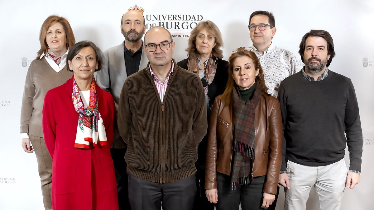 Equipo de investigación en las instalaciones de la Universidad de Burgos.