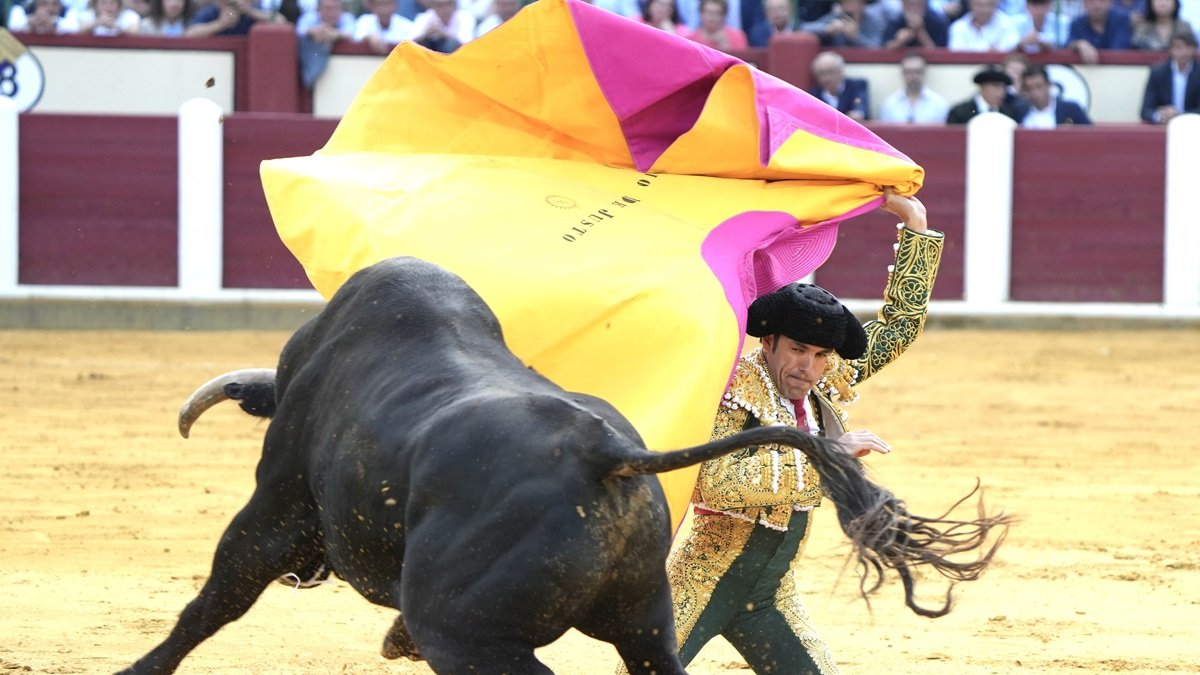 Corrida de toros en el coso de Zorrilla