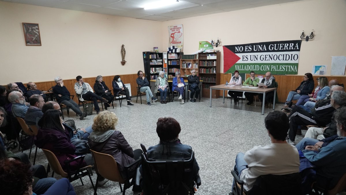 Las Comunidades Cristianas Populares de Valladolid mantienen un encierro en la parroquia de Santo Toribio de Mogrovejo por Palestina