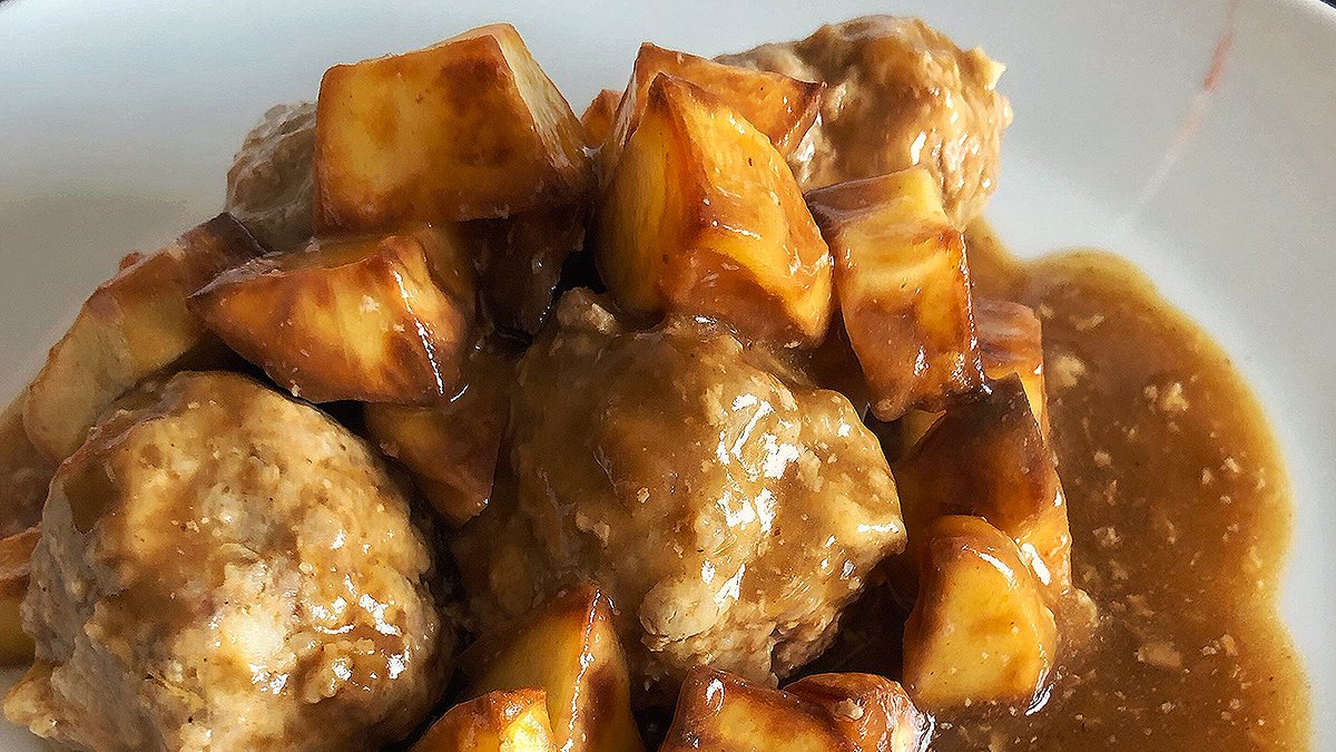 ALBÓNDIGAS DE SECRETO IBÉRICO CON PATATAS CUBO