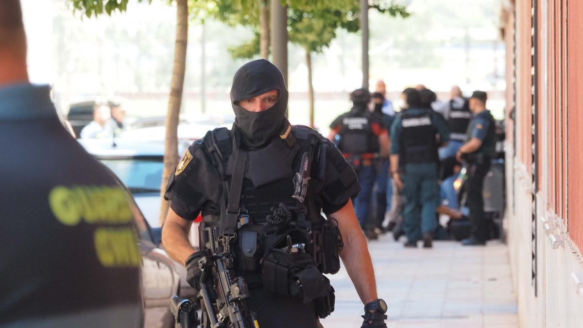 Despliegue de la Guardia Civil en las horas en las que estuvo atrincherado.