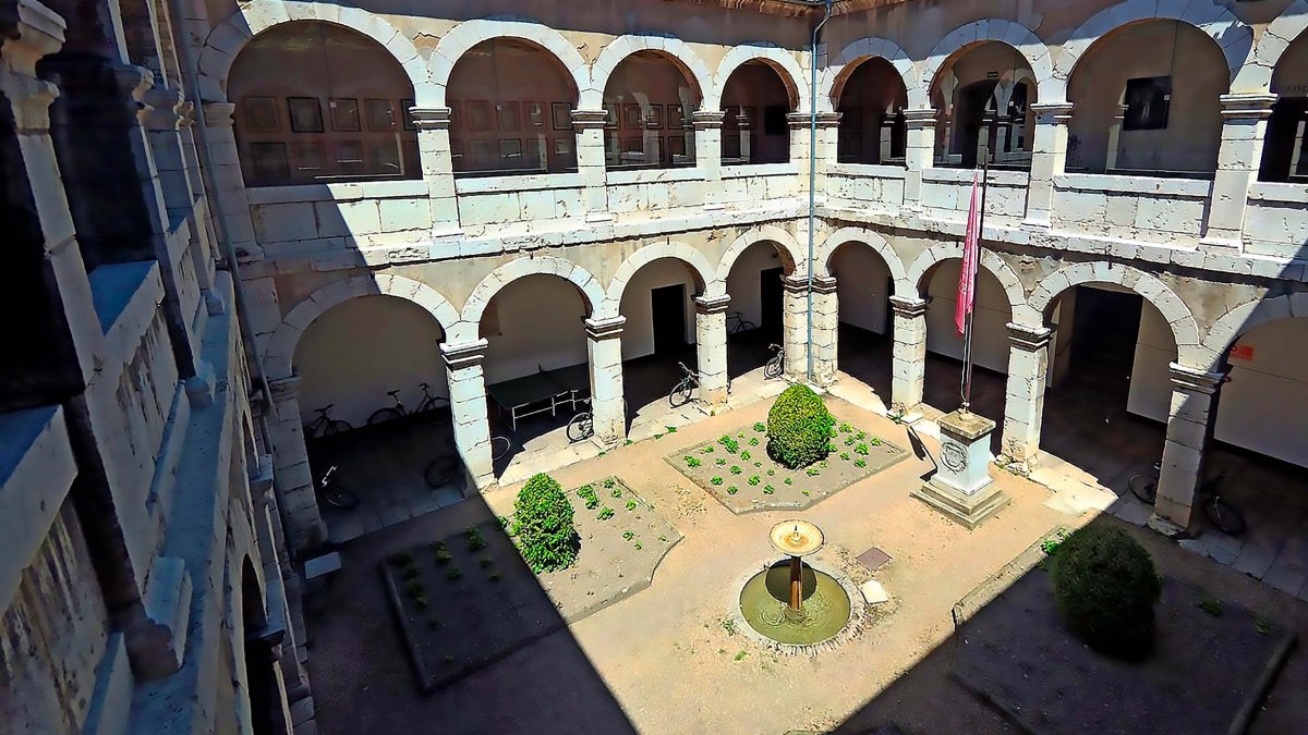Interior del Colegio Mayor Santa Cruz, uno de los alojamientos que pueden elegir los estudiantes que acudan al Campus de Valladolid.