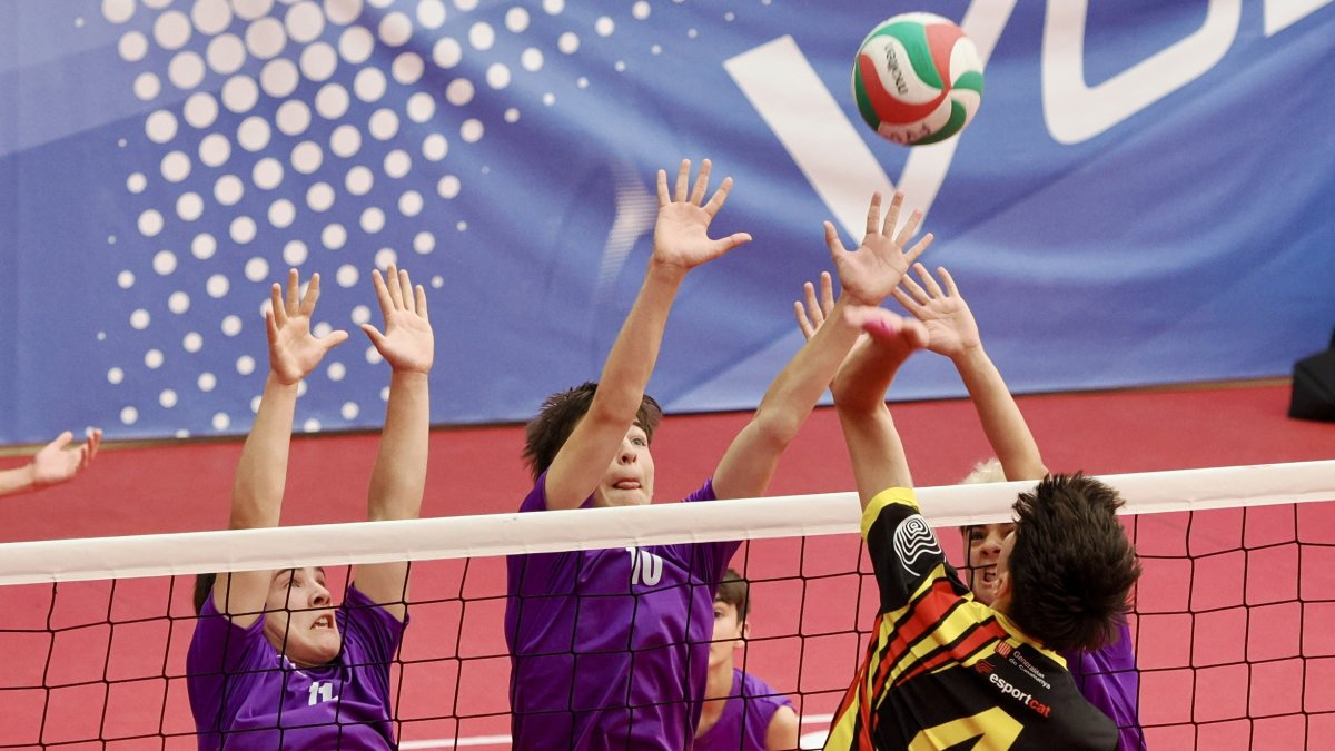 CESA. Campeonato de España por Federaciones de voleibol en Valladolid.