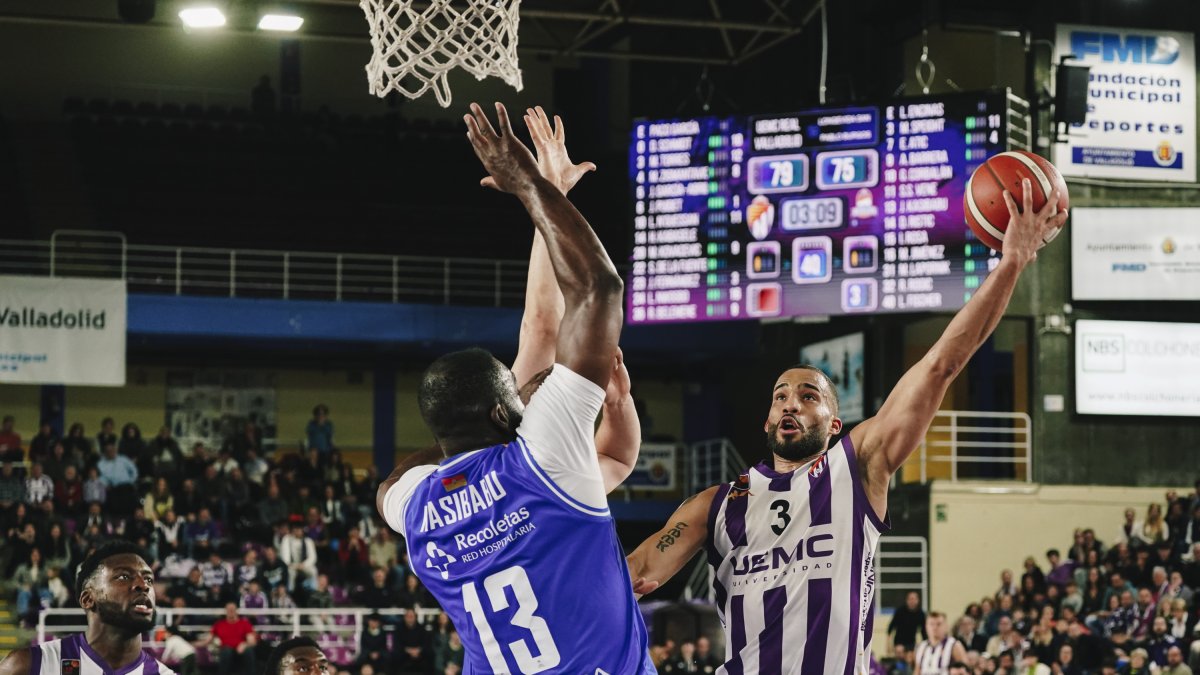 Mike Torres en un partido de la pasada temporada ante Burgos.