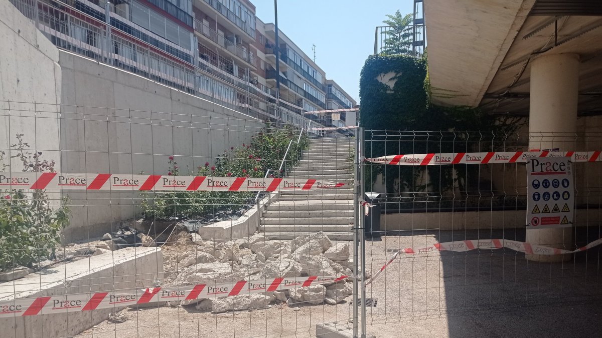 Estado actual de los trabajos para el ascensor de la plaza Rafael Cano