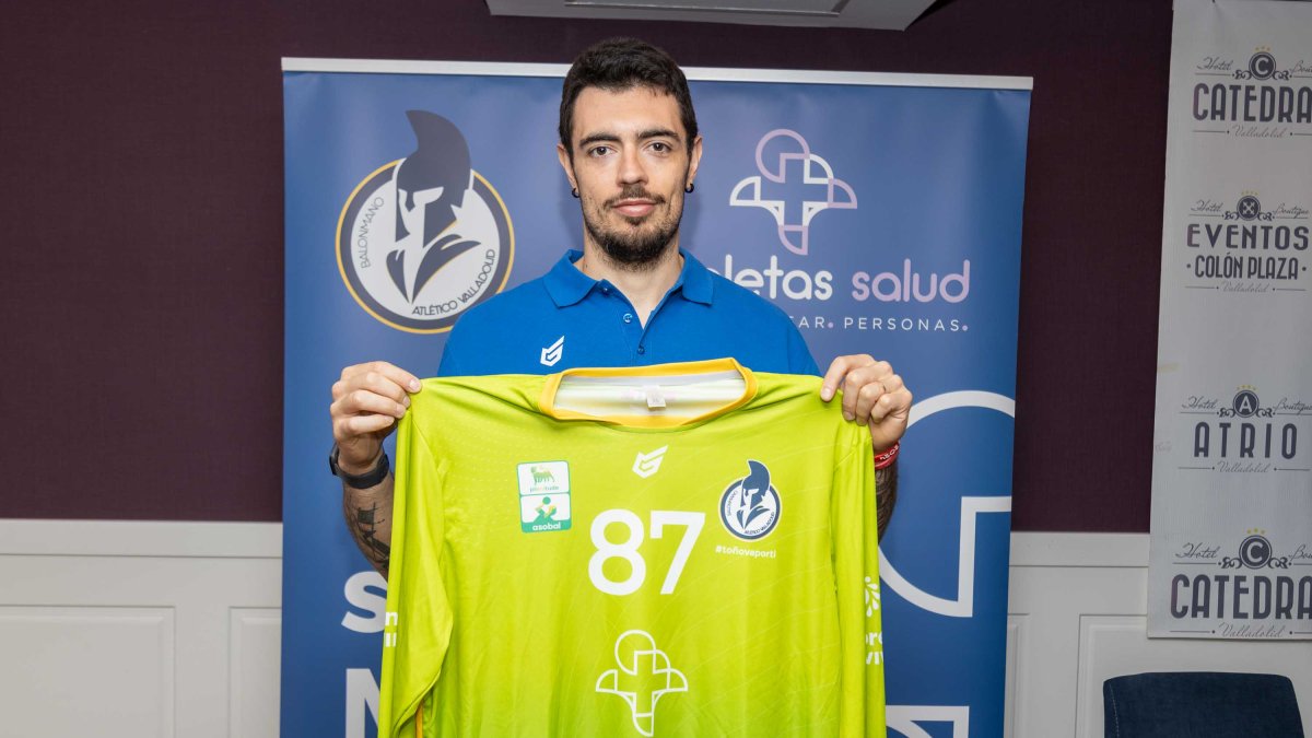 Juan Manuel Bar con la camiseta del Recoletas