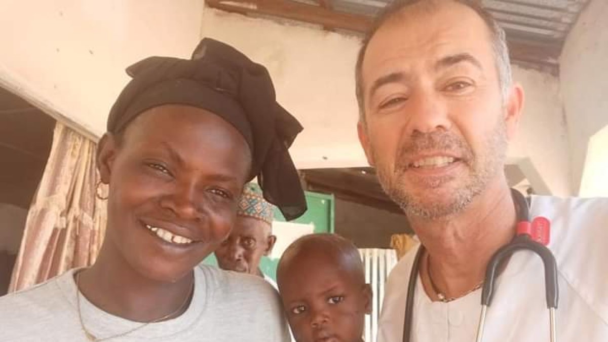 Óscar Martín, médico y voluntario en Gambia