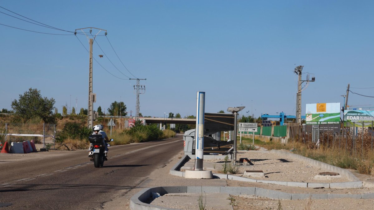 Obras paralizadas para la construcción del carril bici que unirá Valladolid y Simancas en la actualidad.