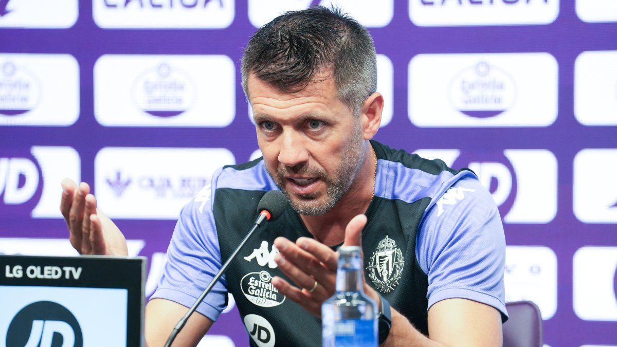 Paulo Pezzolano, en la rueda de prensa previa al partido ante el Leganés.