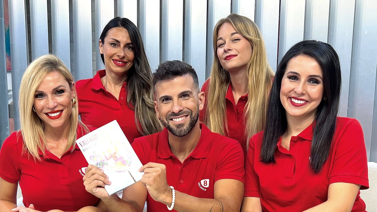 El equipo de 8 Magazine Valladolid que conducirá la programación especial de las fiestas.