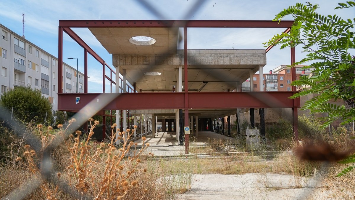 Estado actual del edificio de la Seguridad Social en Rondilla.