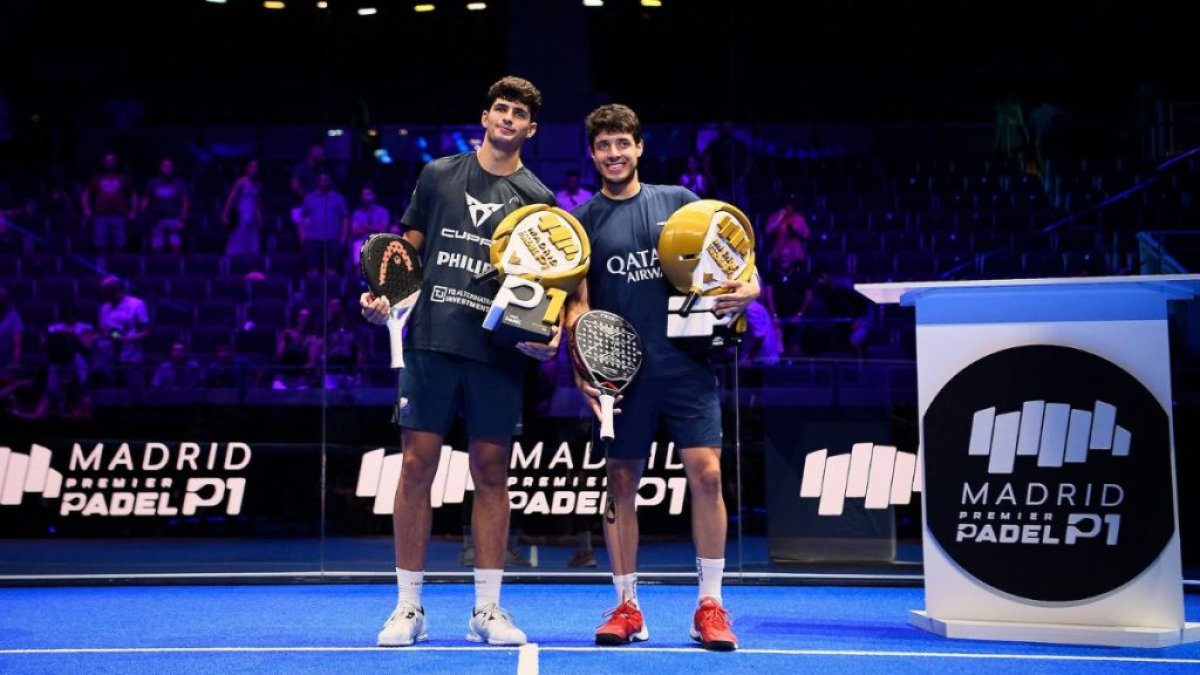 El mojadense Coello y el argentino Tapia, tras ganar el pasado domingo el Madrid Premier Padel P1.