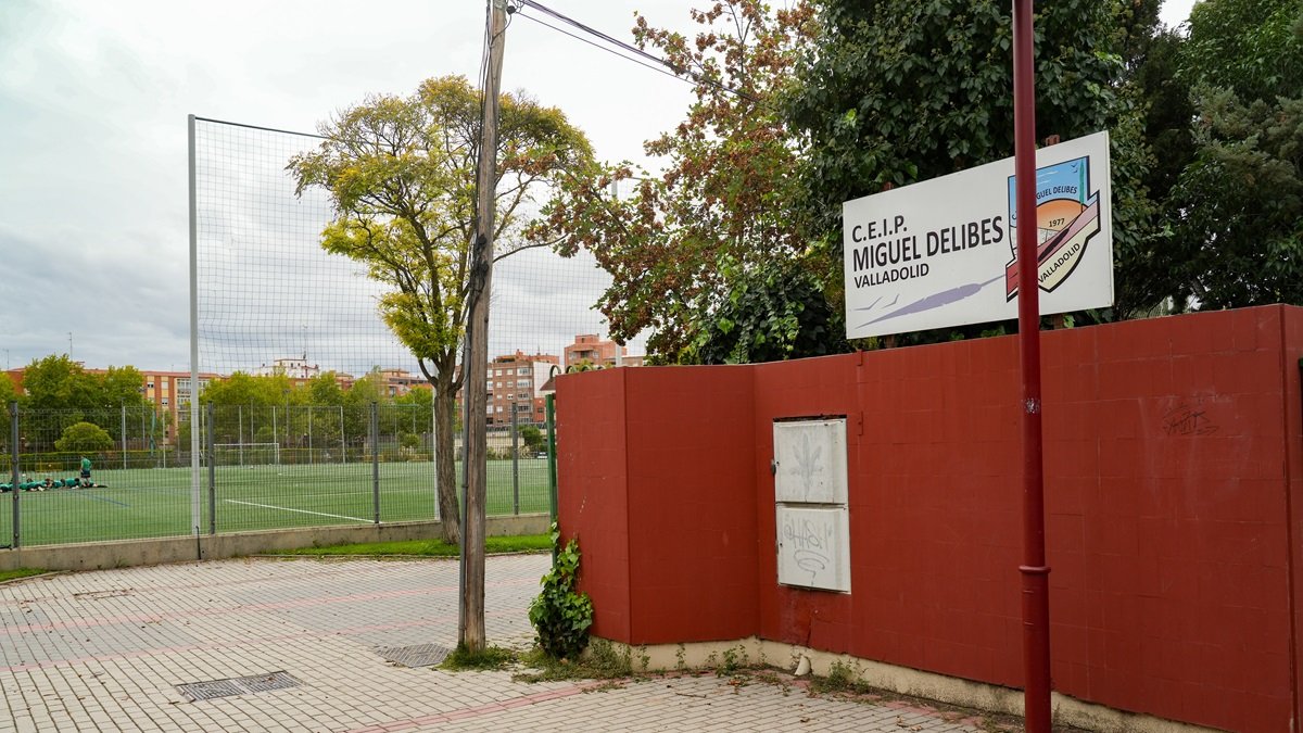 Colegio Miguel Delibes, junto al que se construirá el nuevo polideportivo.