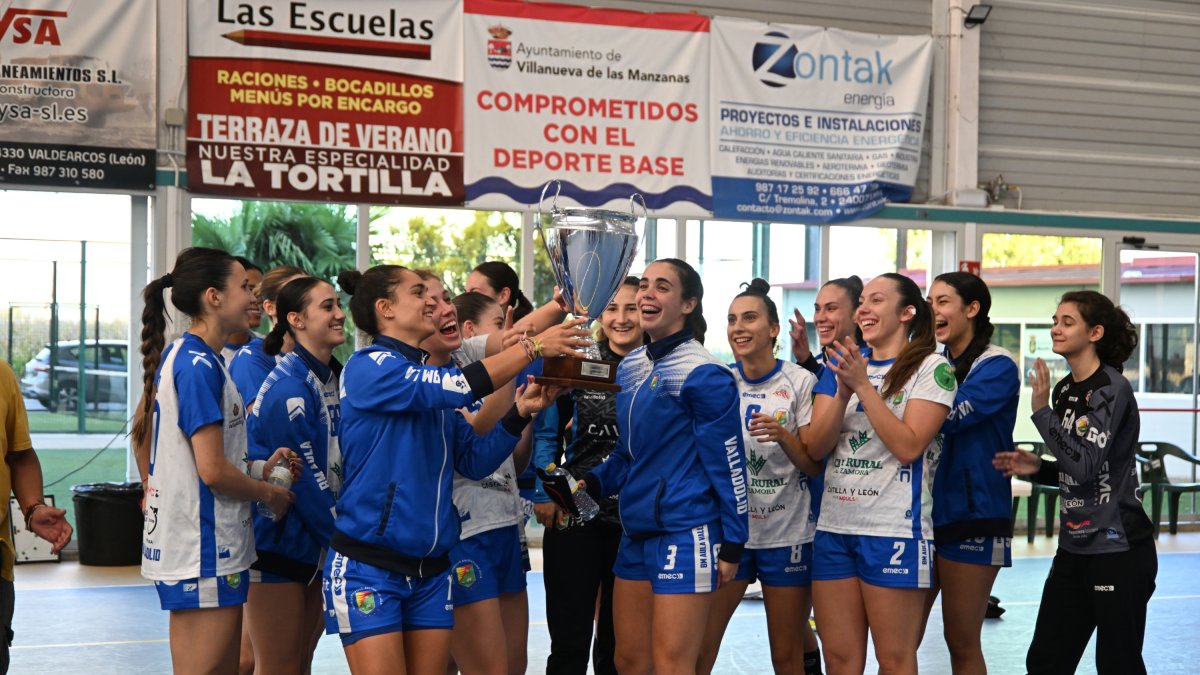 El Aula levanta la Copa de Castilla y León