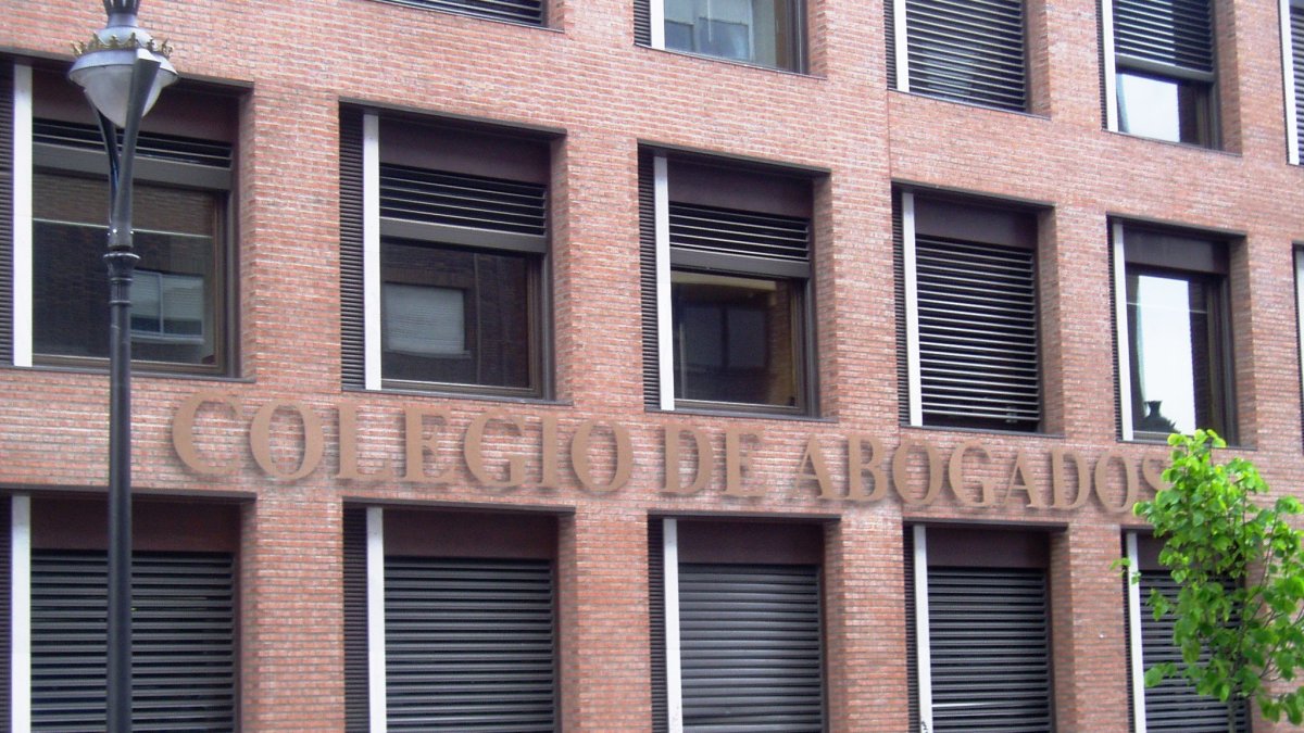 Fachada del Colegio de Abogados de Valladolid.