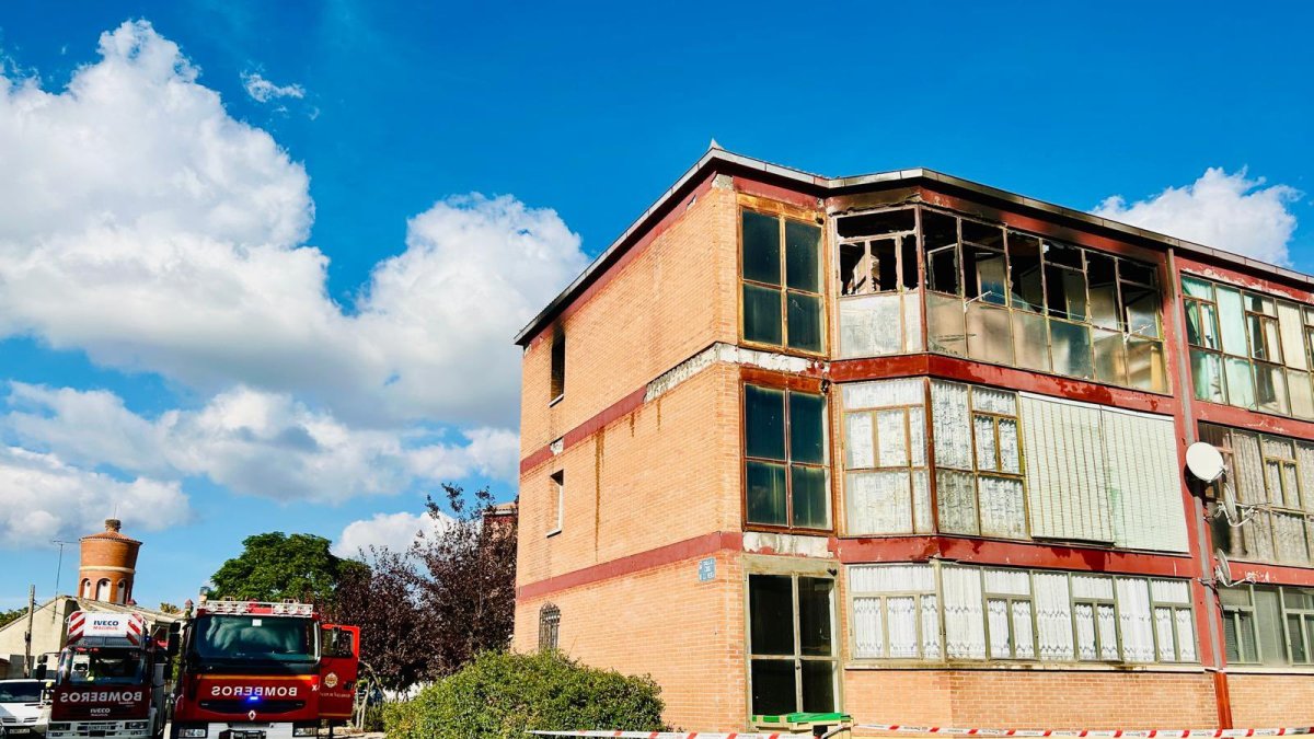 Vivienda afectada por el fuego en Pedrajas de San Esteban