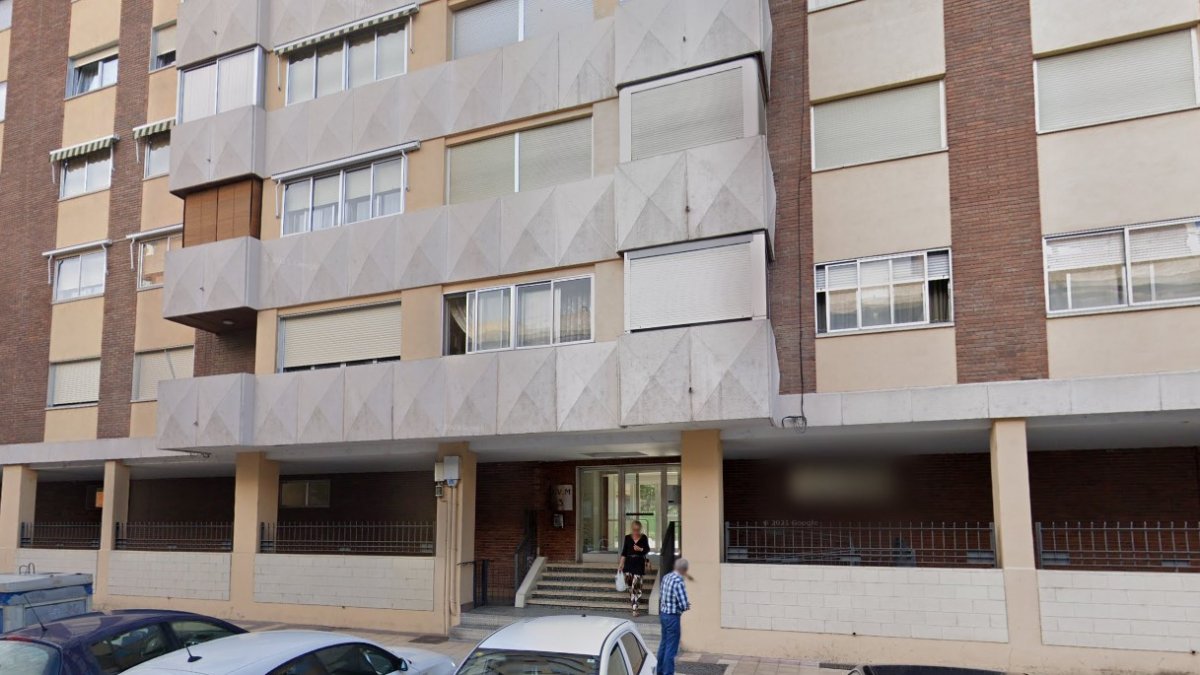 Edificio donde tuvo lugar el incendio en la calle Joaquín Martín Velasco