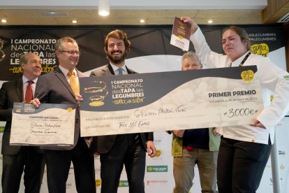 El vicepresidente de la Junta, Juan García-Gallardo, participa en la clausura de la entrega de premios del I Campeonato de Tapas de Legumbres