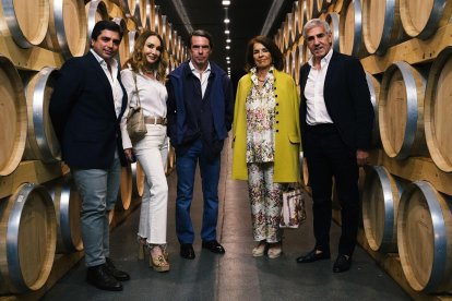 Bosco Guerrero, Fátima Pereyra, José María Aznar, Ana Botella y José Moro