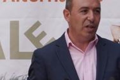 El vicepresidente de la Diputación de Valladolid, Víctor Alonso en la presentación de la XXVIII edición del FETALE