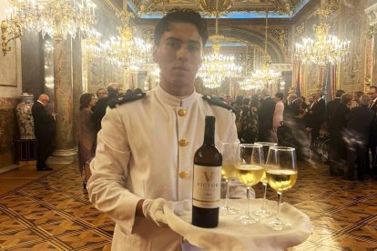 Imagen de los vinos ofrecidos en la recepción de los reyes en el Palacio Real de Madrid con motivo del Día de la Fiesta Nacional