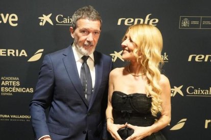 Antonio Banderas junto a Cayetana Guillén-Cuervo en la gala de La Academia de Las Artes Escénicas de España