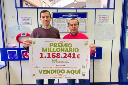 Los hermanos Martínez, propietarios de la administración de Zaratán que ha vendido el número premiado en la Bonoloto.