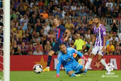 Imagen del partido jugado en el Camp Nou entre el FC Barcelona y el Real Valladolid en la primera vuelta. / LALIGA