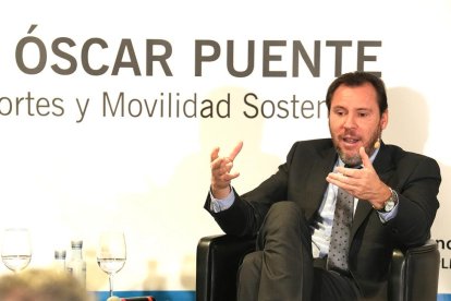 Conversaciones con ÓSCAR PUENTE, Ministro de Transportes y Movilidad Sostenible.

Modera: Pablo R. Lago, director de EL MUNDO CASTILLA Y LEÓN.

Lunes 18 de diciembre de 2023 a las 9:30h