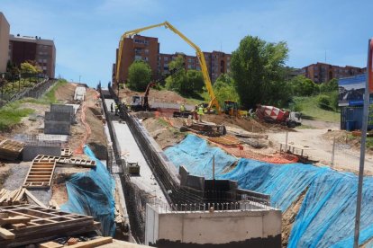 Los elevadores de Parquesol están entre la sobras que se financiarán con el crédito. ! E. M.