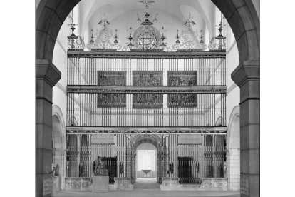 Una imagen de la reja de la Catedral de Valladolid ya en el Nueva York. | MET