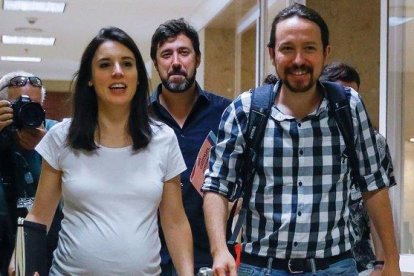 El líder de Unidas Podemos, Pablo Iglesias, y la portavoz Irene Montero, el pasado 5 de julio, en el Congreso.-EFE / EMILIO NARANJO