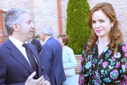 La presidenta de las Cortes de Castilla y León, Silvia Clemente, asiste a la entrega de los premios de la Federación Empresarial Segoviana, junto a ella, el presidente de la FES, Pedro Palomo-Ical