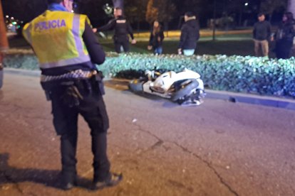 Moto del detenido por exceso de velocidad. POLICIA DE VALLADOLID