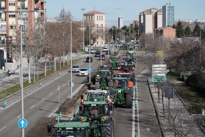 Tractorada en las calles de Valladolid. -ICAL