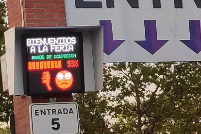 Contador de aforo en el recinto ferial de Valladolid. - EM
