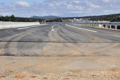 Imagen actual de uno de los tramos de la Autovía del Duero pendiente de obras.-VALENTÍN